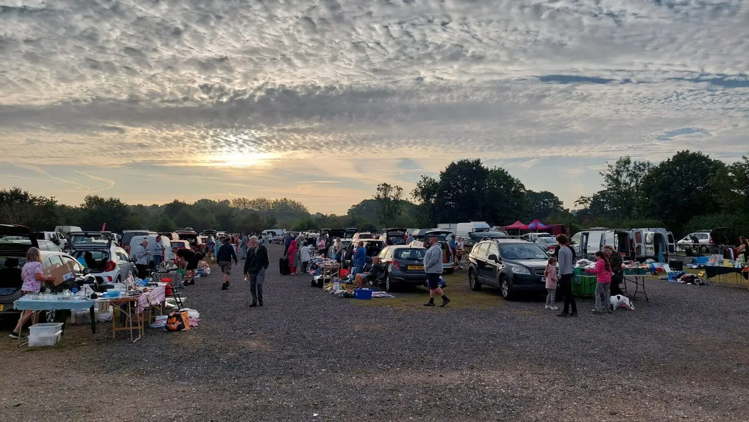 Needham Car Boot Traders and Cars